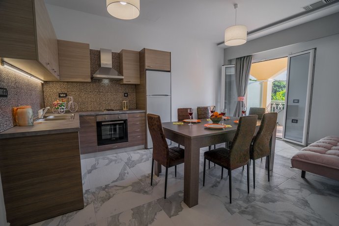Katsaros Luxury Apts II 5 min walk to beach