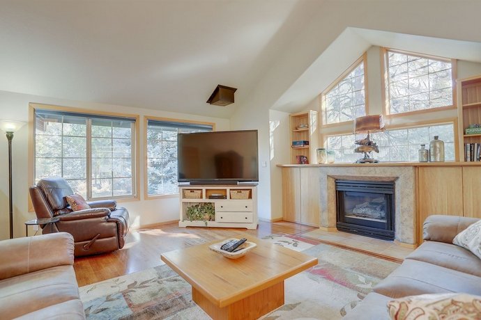 13 Ollalie-Great Yard-3br/3ba