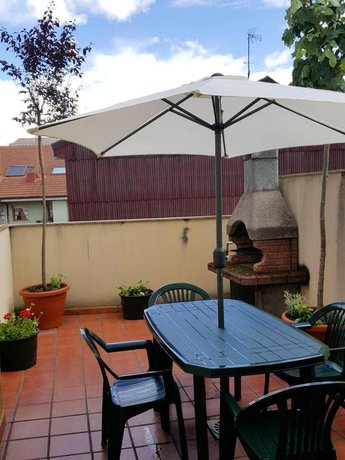 Apartment with 3 bedrooms in Astorga with furnished terrace and WiFi