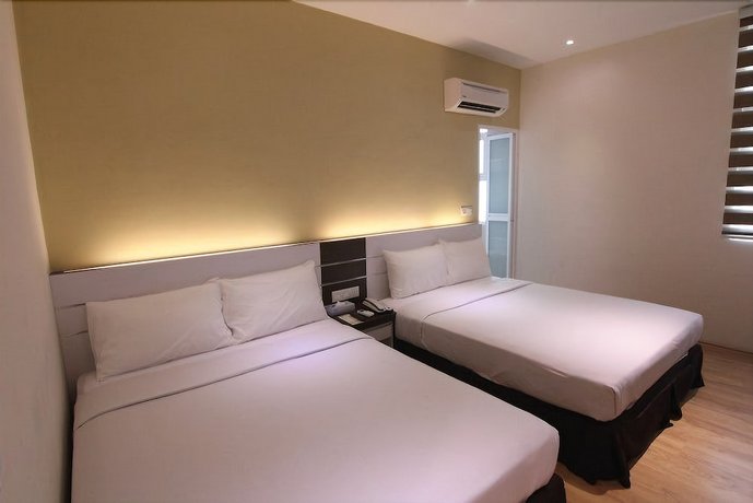 The V Hotel