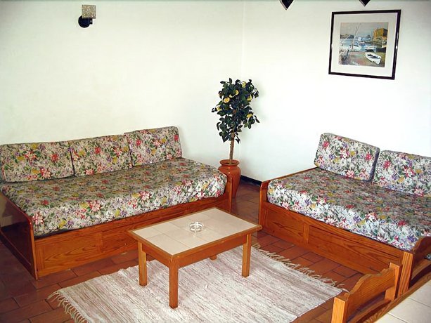 Parque Mourabel Oasis Village & Pe do Lago