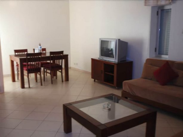Parque Mourabel Oasis Village & Pe do Lago
