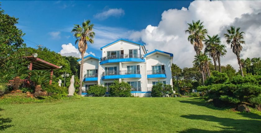 Seogwipo Badakga white house Pension