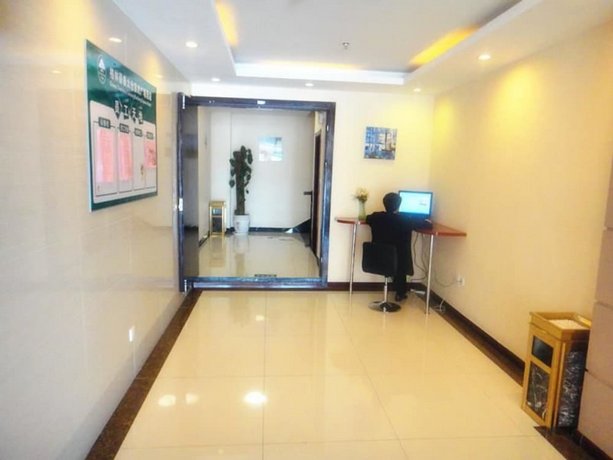 GreenTree Inn Jiangsu Suzhou Taicang Baolong Square Express Hotel