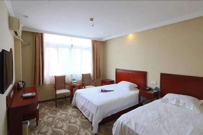 GreenTree Inn ShangHai PuDong Airport HuaXia East Road Railway Station Shell Hotel