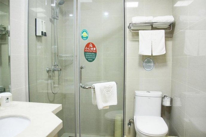 GreenTree Inn Shanghai Pudong Airport Heqing Town Middle Huanqing Road Express Hotel