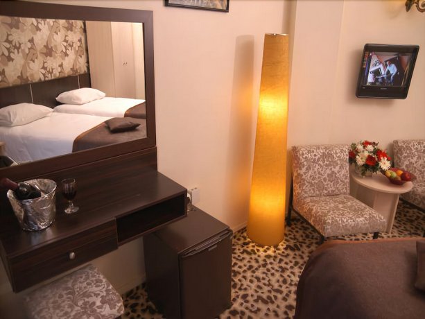 Maya Hotel