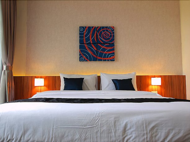 Apo Hotel