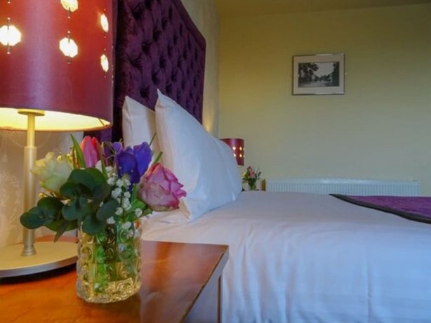 Raheen Woods Hotel