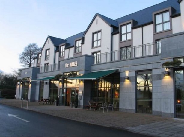 Raheen Woods Hotel