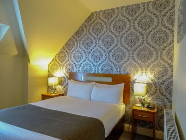 Raheen Woods Hotel