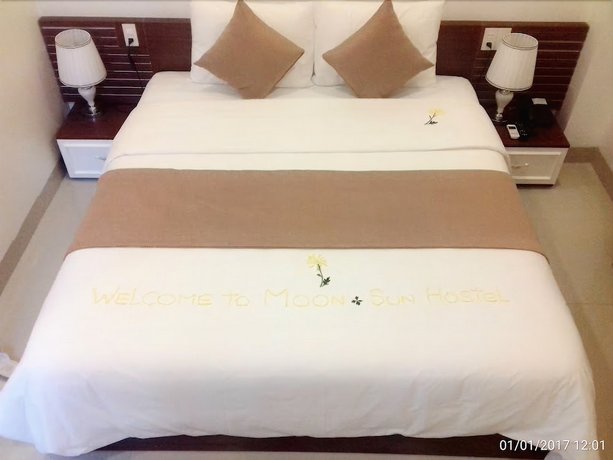 Moon & Sun Hotel