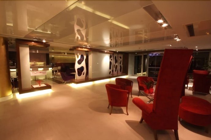 No 19 Boutique Hotel