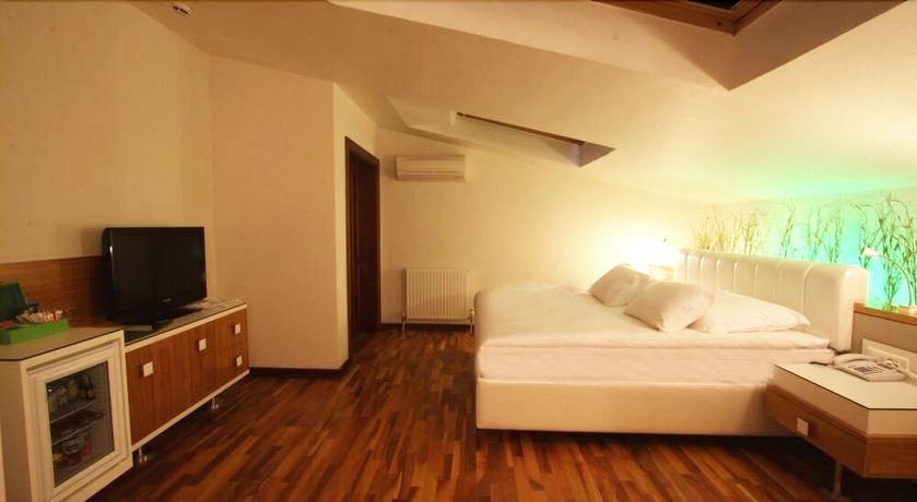 No 19 Boutique Hotel