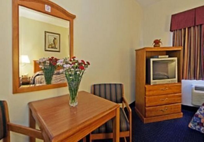 Americas Best Value Inn and Suites Bush International Airport
