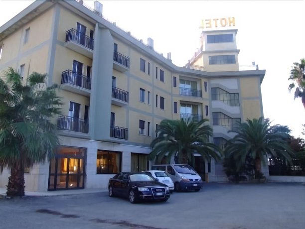 Hotel San Luca Rossano
