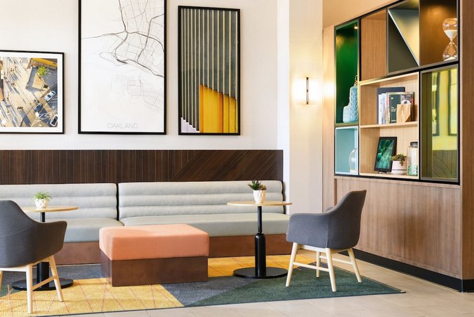Holiday Inn Oakland Airport
