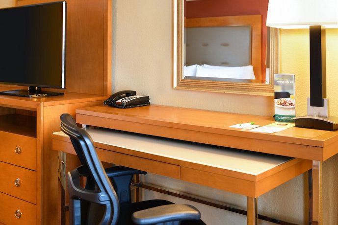 Holiday Inn Oakland Airport