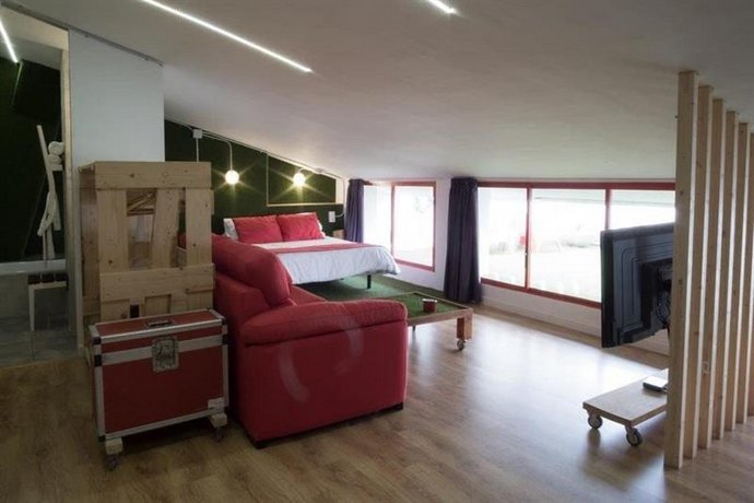 Tomate Rooms