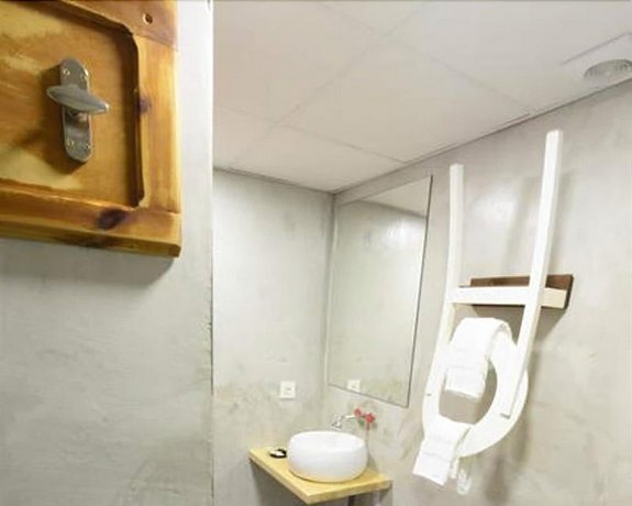 Tomate Rooms