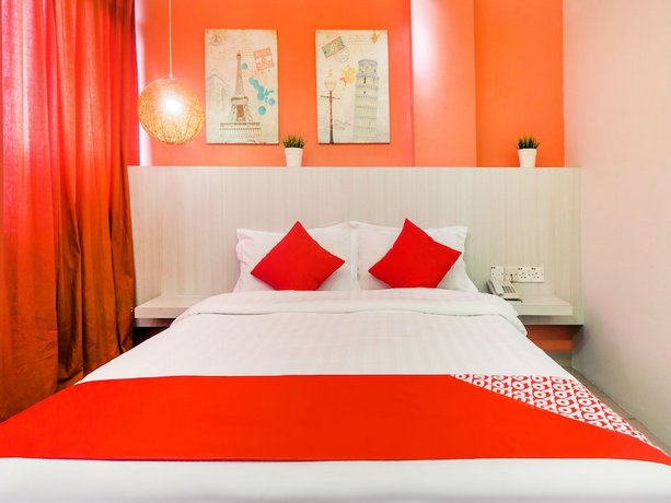 OYO 761 City Hotel