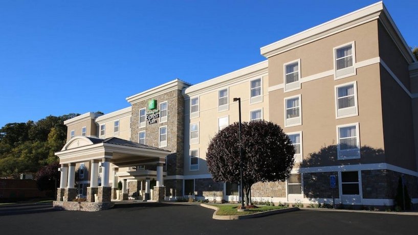 Holiday Inn Express Danbury I-84