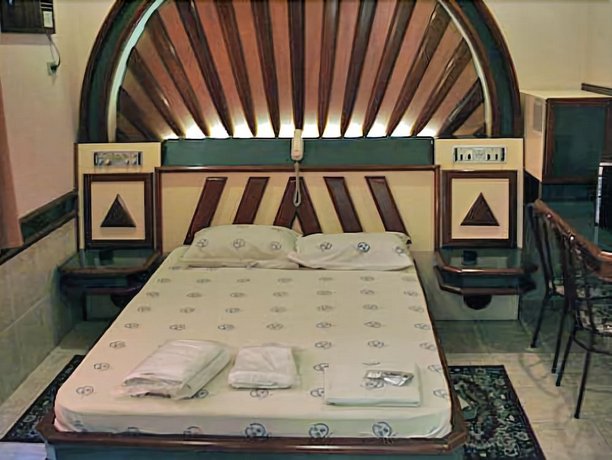 North Palace Hotel