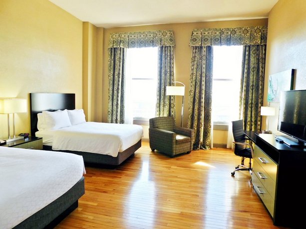 Holiday Inn Express Cleveland Downtown