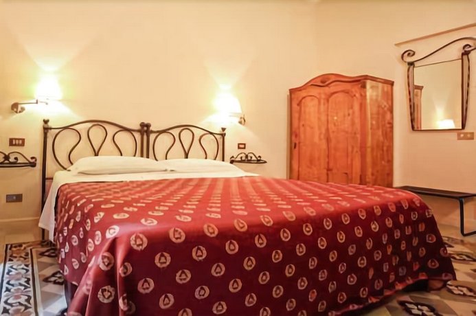 La Maison De Marta