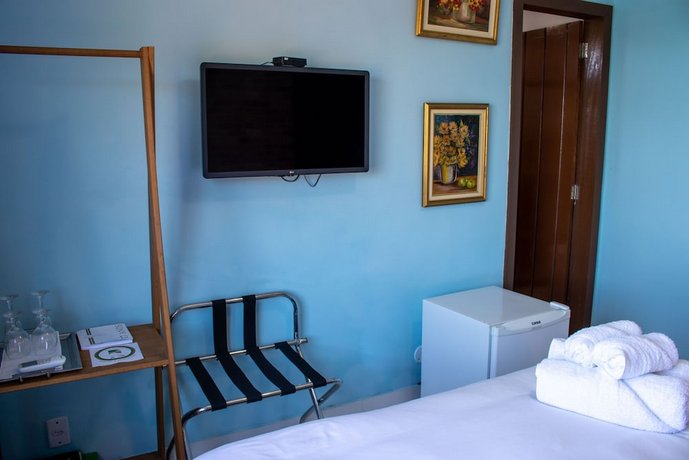 Cliffside Luxury Inn