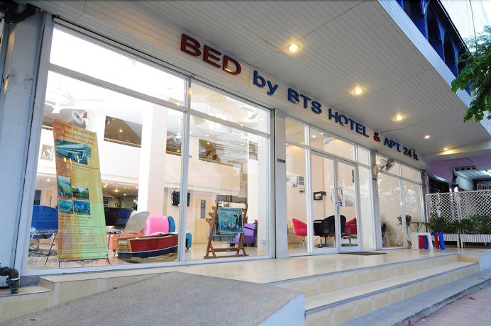 Bed by Tha-Pra