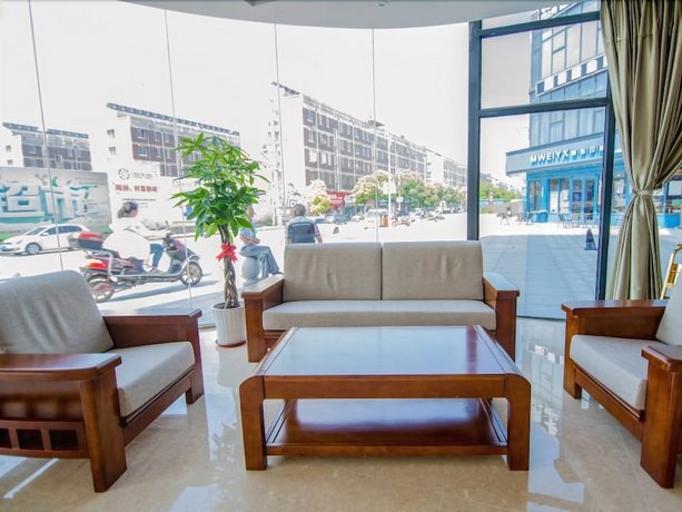 GreenTree Inn Nantong Tongzhou Zhangzhishan Town Deli Square Express Hotel