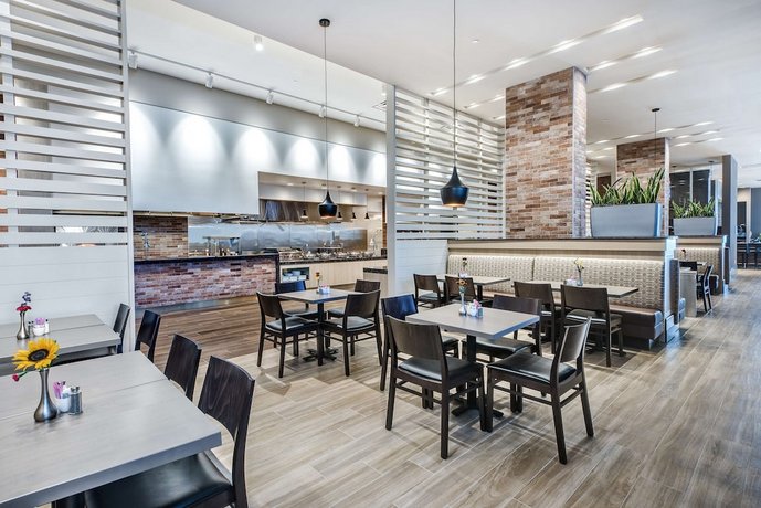 Embassy Suites By Hilton College Station