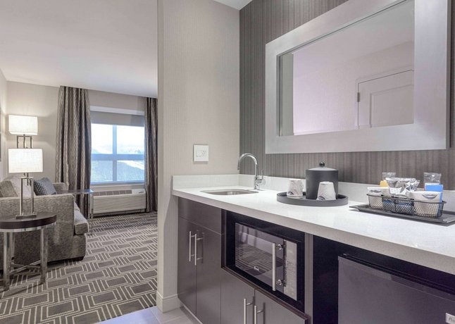 Hampton Inn & Suites-Worcester MA