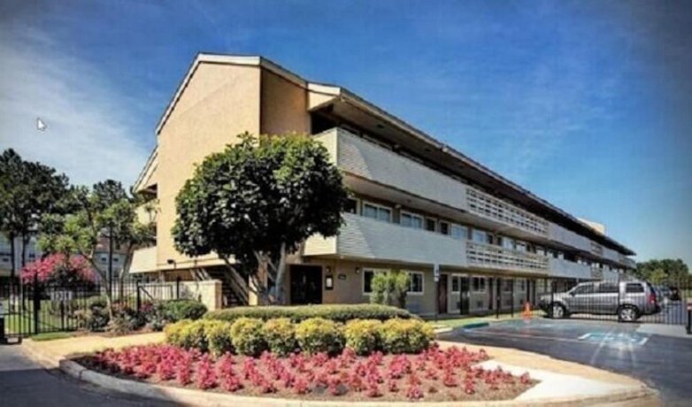 Fair View Inn & Suites