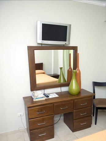 Hotel Century Plaza