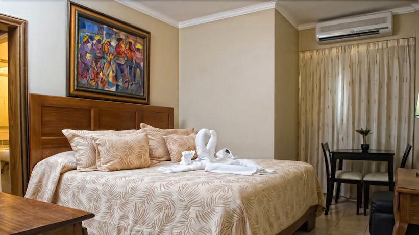 Hotel Century Plaza