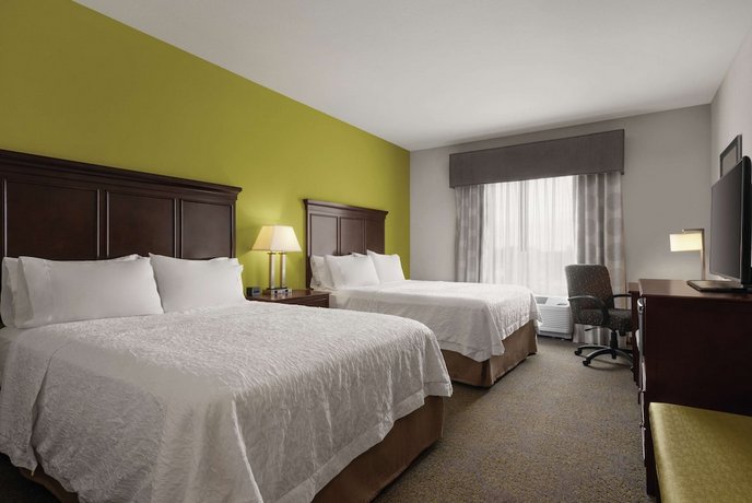 Hampton Inn & Suites Mishawaka/South Bend at Heritage Square