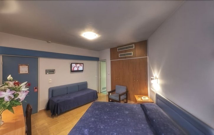 Iniohos Hotel