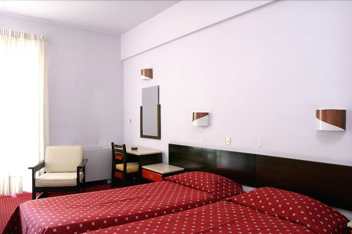 Iniohos Hotel