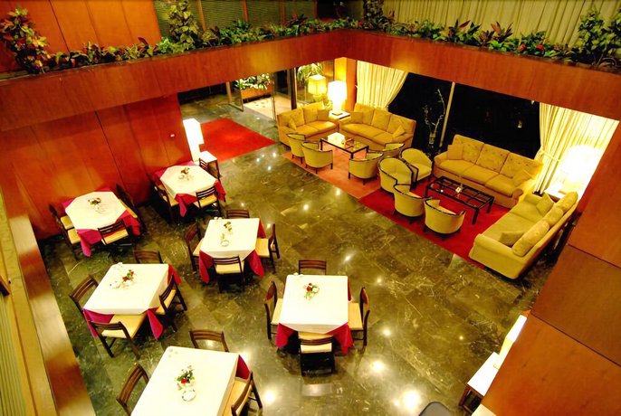 Iniohos Hotel