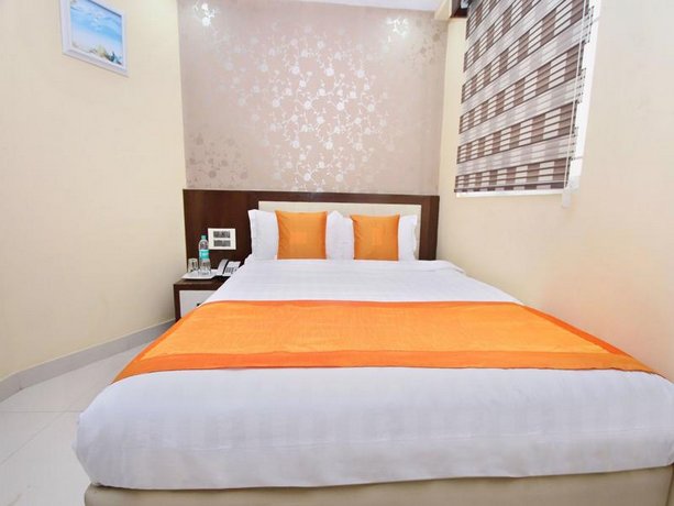 Capital O 5381 The Emirates Hotel