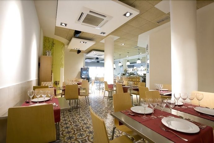 Hostal La Lonja