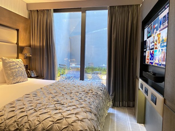 Eccleston Square Hotel