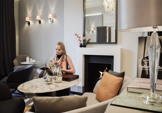 Eccleston Square Hotel