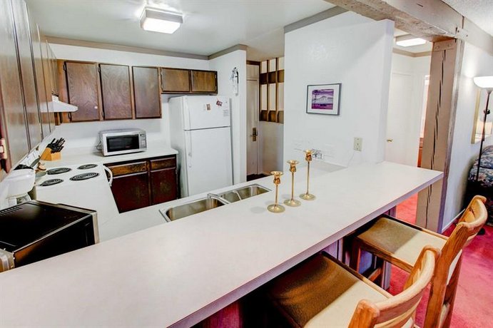 Mammoth Ski & Racquet 100 - One Bedroom Loft Condo