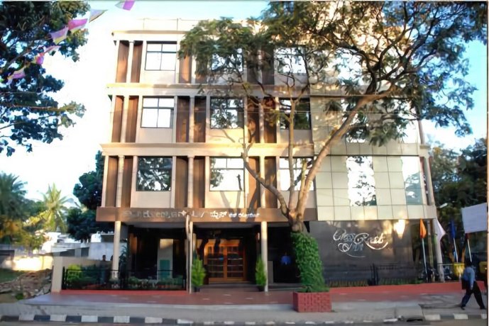 Cross Roads Inn
