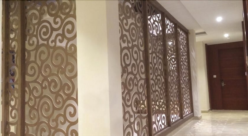 Azeez Avenue Hotel