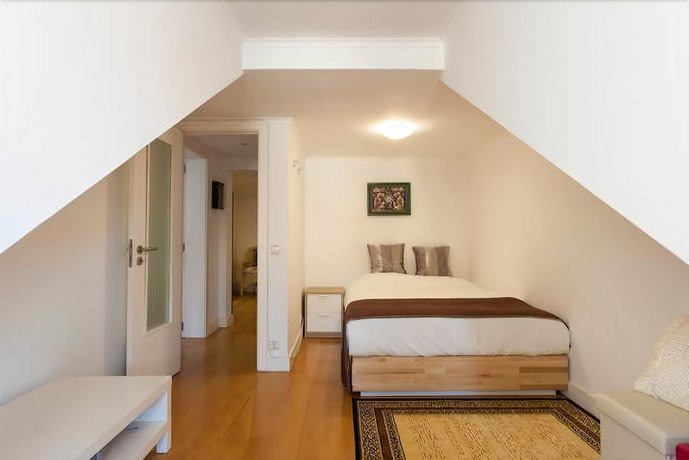 Santa Justa Suites by Homing
