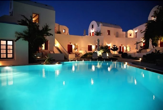Nikos Villas